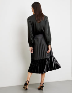 Flowing Pleated Skirt