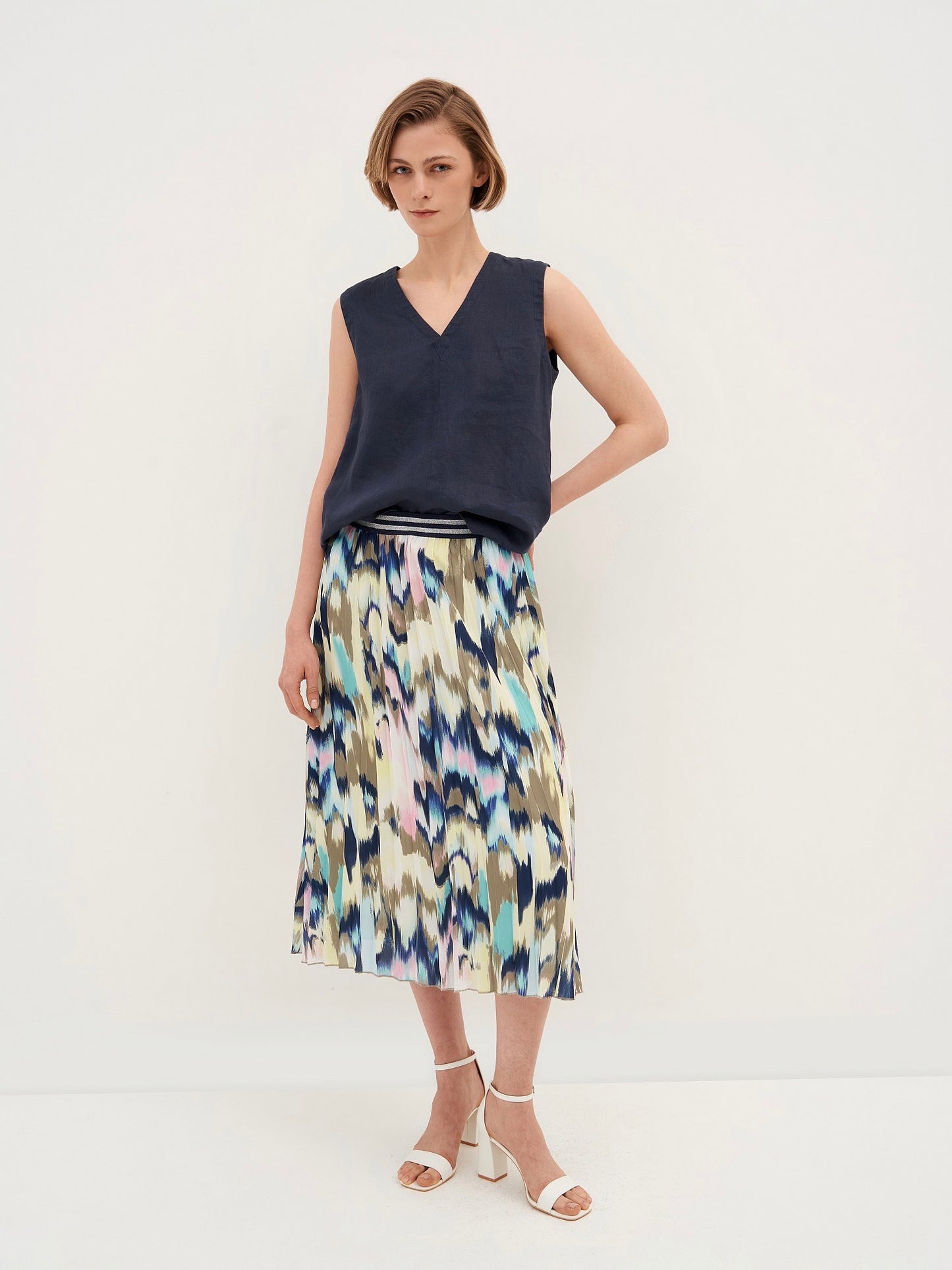 Sleeveless Linen Blouse