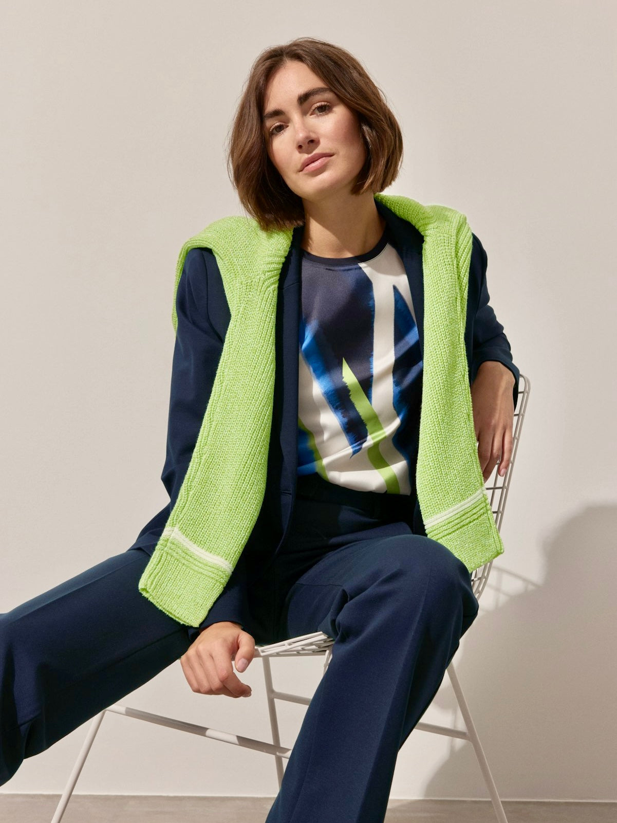 Classic Blazer in Navy