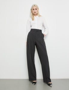 Elegant Trousers with a Wide Leg