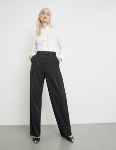 Elegant Trousers with a Wide Leg