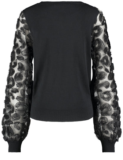 Pullover with Details