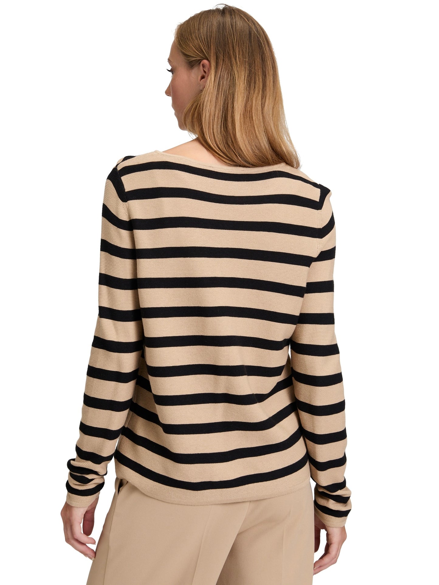 Knit Pullover