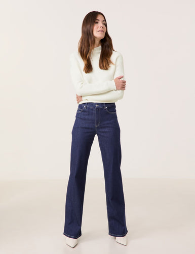 Wide-Leg Jean