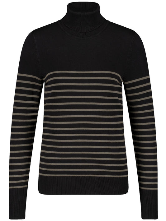 Pullover with Stripes