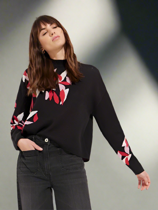 Pullover with Artistic Motif