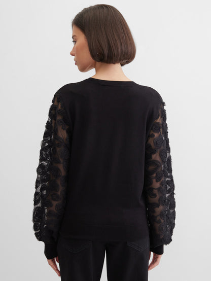 Pullover with Details