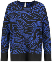 Pullover with a Wavy Pattern